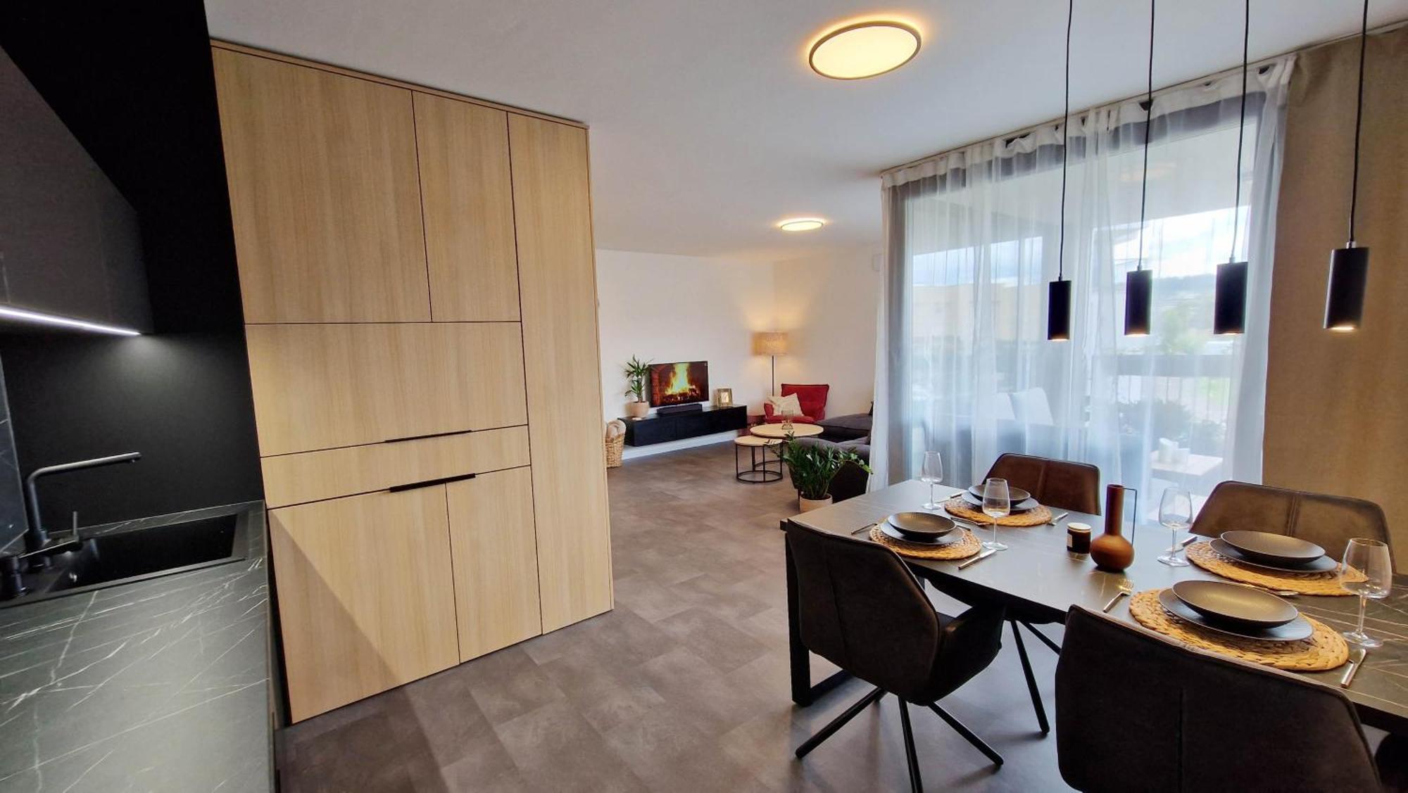 Hillshome - 84M2 Moderny Byt S Terasou Aj Saunou Lipótszentmiklós Kültér fotó