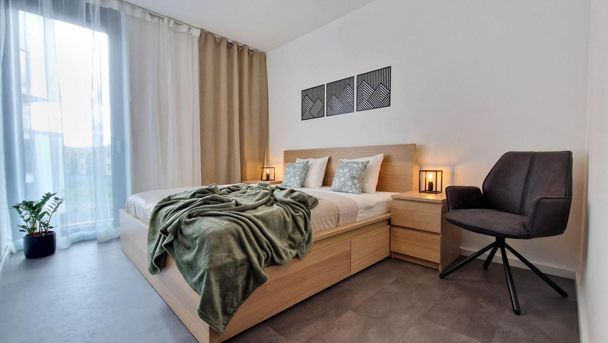Hillshome - 84M2 Moderny Byt S Terasou Aj Saunou Lipótszentmiklós Kültér fotó